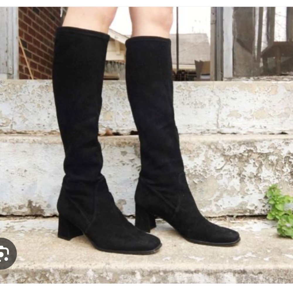 STUART WEITZMAN Liviana Suede Boots
